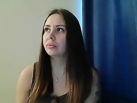 Snapshot of Qarivell chatting on 02-10-26, 11:47 Qarivell online show from 02-10-26, 11:47