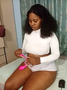 Snapshot of Sexypeaches chatting on 10-15-25, 09:26 Sexypeaches online show from 10-15-25, 09:26