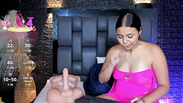 Maraa Rivera online show from 11-17-25, 07:19