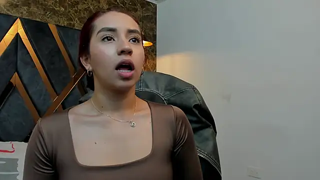 Vittoria Conti  online show from 04-04-26, 04:59