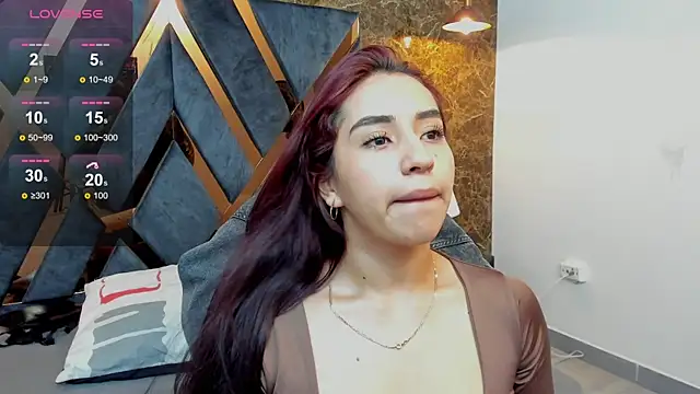 Vittoria Conti  online show from 04-18-26, 05:17