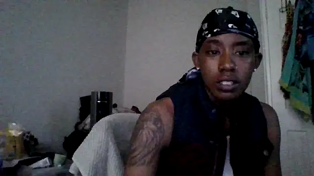 Snapshot of dezzidavill chatting on 05-14-26, 10:49 dezzidavill online show from 05-14-26, 10:49