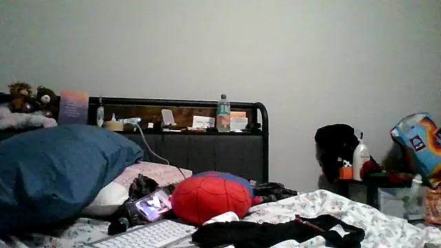 Snapshot of dezzidavill chatting on 06-14-26, 02:24 dezzidavill online show from 06-14-26, 02:24