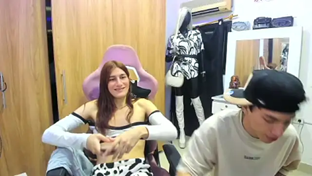 Snapshot of Pride_couple chatting on 06-29-26, 10:43 Pride couple online show from 06-29-26, 10:43