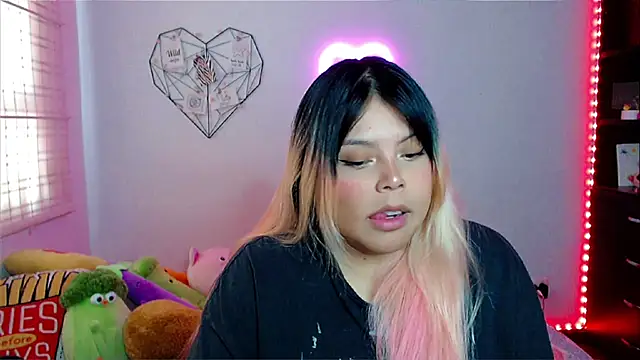 EllieMoonX online show from 02-08-26, 08:45