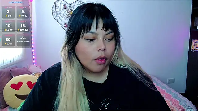 EllieMoonX online show from 04-25-26, 09:12