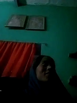 Snapshot of Hot_hasji38 chatting on 10-14-25, 03:24 Hot hasji38 online show from 10-14-25, 03:24