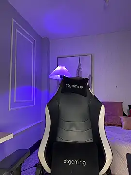 HoneyMollyX online show from 04-22-26, 01:01