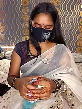 Snapshot of Sweet-Maddlina chatting on 10-11-25, 06:01 Sweet-Maddlina online show from 10-11-25, 06:01