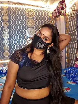 Snapshot of Sweet-Maddlina chatting on 10-28-25, 05:11 Sweet-Maddlina online show from 10-28-25, 05:11