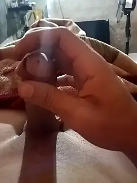 Snapshot of Brunim1869 chatting on 02-15-26, 05:37 Brunim1869 online show from 02-15-26, 05:37