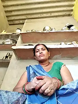 Snapshot of R_sehjal chatting on 10-11-25, 06:01 R sehjal online show from 10-11-25, 06:01