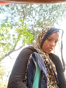 Cutsedi3 online show from 11-19-25, 10:59