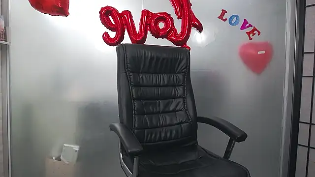 YaraXCox online show from 02-14-26, 03:47