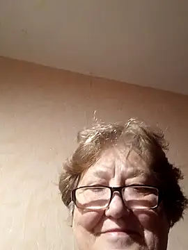 Snapshot of Katherine735 chatting on 10-26-25, 01:39 Katherine735 online show from 10-26-25, 01:39