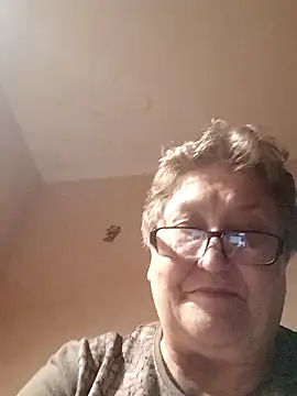 Snapshot of Katherine735 chatting on 11-29-25, 09:51 Katherine735 online show from 11-29-25, 09:51