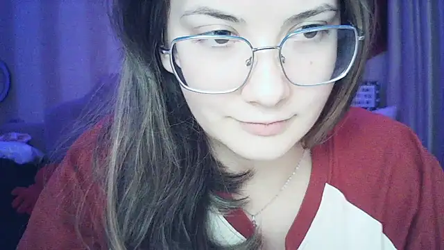 Snapshot of MoodieMira chatting on 11-25-25, 09:26 MoodieMira online show from 11-25-25, 09:26