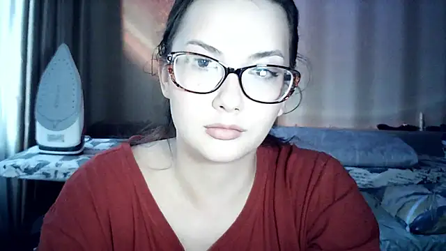 Snapshot of MoodieMira chatting on 06-05-26, 04:13 MoodieMira online show from 06-05-26, 04:13