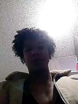 Snapshot of Migp203 chatting on 11-13-25, 12:53 Migp203 online show from 11-13-25, 12:53