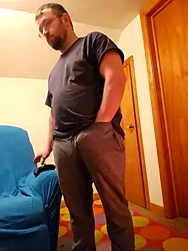 dakotafail92 online show from 12-14-25, 09:58