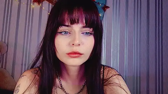 Snapshot of ArianaLight chatting on 07-20-26, 04:53 ArianaLight online show from 07-20-26, 04:53