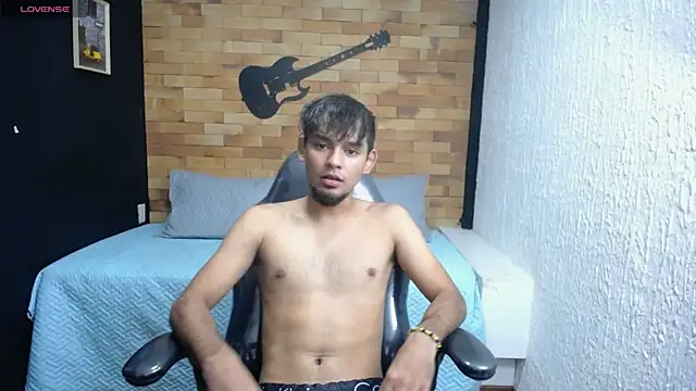 Snapshot of Kail_nil chatting on 11-13-25, 02:43 Kail nil online show from 11-13-25, 02:43