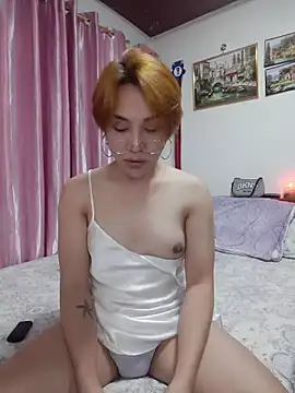 Keyka15 online show from 05-16-26, 04:50
