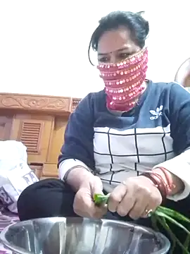 Snapshot of Honey-26 chatting on 11-16-25, 02:22 Honey-26 online show from 11-16-25, 02:22