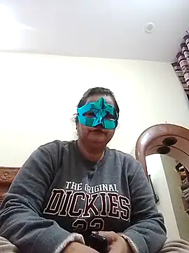 Honey-26 online show from 12-16-25, 12:43