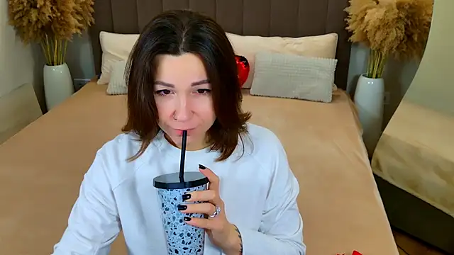 EdenSolis online show from 03-08-26, 09:24