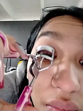 Snapshot of Valen_russo chatting on 10-15-25, 01:11 Valen russo online show from 10-15-25, 01:11