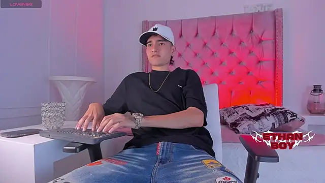 Ethan Boy  online show from 12-04-25, 08:39