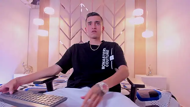 Ethan Boy  online show from 02-20-26, 08:09