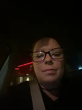 Snapshot of EdNEmSexyBlend chatting on 10-14-25, 02:23 EdNEmSexyBlend online show from 10-14-25, 02:23