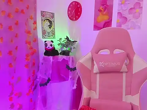 Snapshot of naharasoller chatting on 10-24-25, 08:38 naharasoller online show from 10-24-25, 08:38