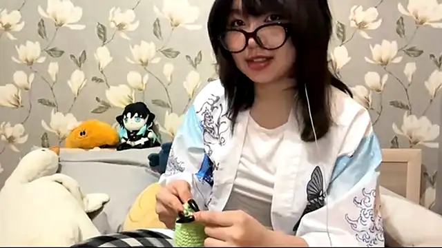 YunaMuse online show from 10-12-25, 07:35