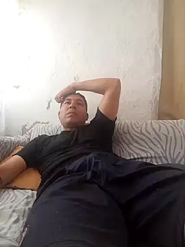 Ezeaxl online show from 04-12-26, 04:45