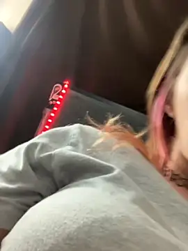 Snapshot of Mustbethemoney1234 chatting on 10-19-25, 11:11 Mustbethemoney1234 online show from 10-19-25, 11:11