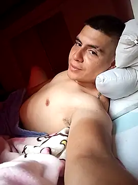 Snapshot of Zeven777 chatting on 10-16-25, 02:29 Zeven777 online show from 10-16-25, 02:29