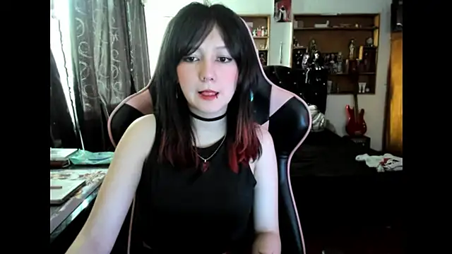 Maki Zein  online show from 12-05-25, 05:42