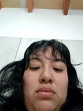 Snapshot of Limoncito027 chatting on 10-23-25, 01:21 Limoncito027 online show from 10-23-25, 01:21