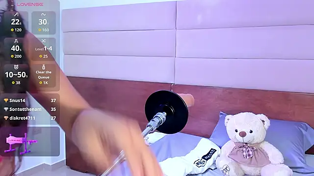 elizabeth liones  online show from 11-06-25, 03:40