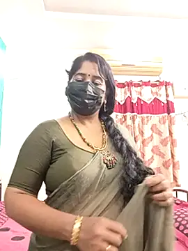 tamil-aunt online show from 11-18-25, 05:17