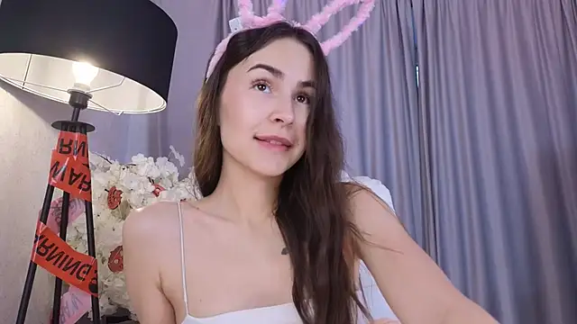 LionKierra online show from 11-01-25, 04:14