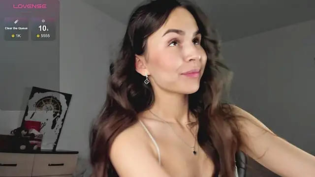 LionKierra online show from 11-19-25, 04:12