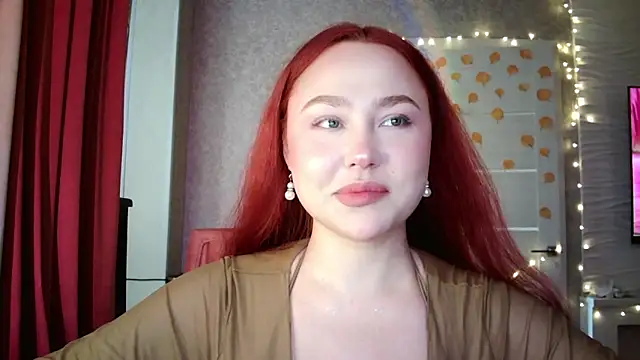 LolaMint  online show from 10-23-25, 11:42