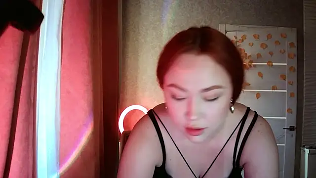 LolaMint  online show from 11-25-25, 11:21