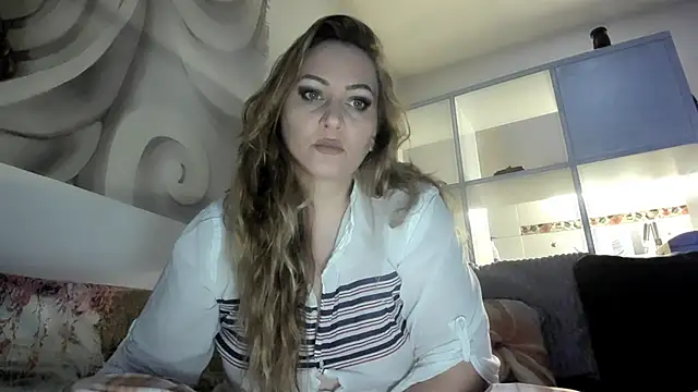 Snapshot of 88__callmemadam__88 chatting on 10-29-25, 11:17 88 callmemadam 88 online show from 10-29-25, 11:17