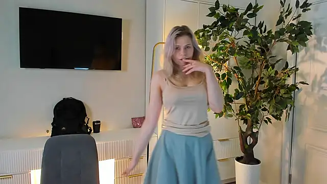 Snapshot of GeorginaPulgarin chatting on 10-14-25, 08:04 GeorginaPulgarin online show from 10-14-25, 08:04