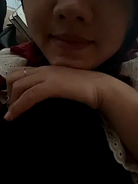 Snapshot of anne_baby2k chatting on 10-27-25, 06:50 anne baby2k online show from 10-27-25, 06:50